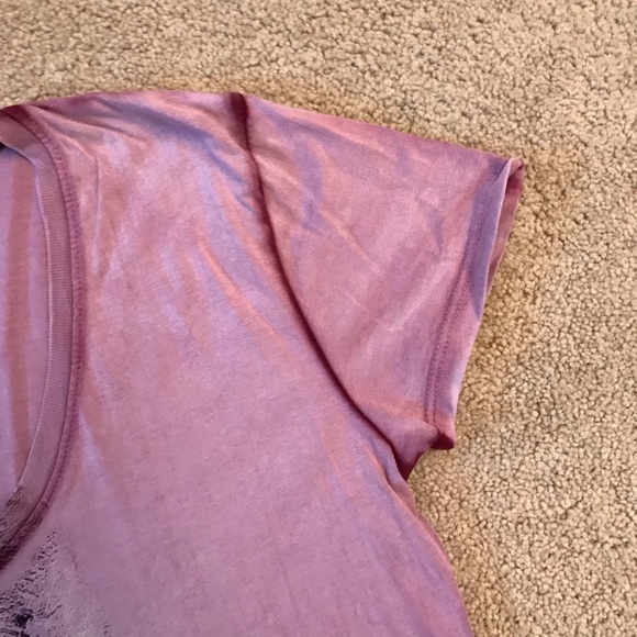 Alaska Wolf Graphic Tee Womens Size Medium Ombre Pink Dye V Neck Short Sleeve - Picture 8 of 8